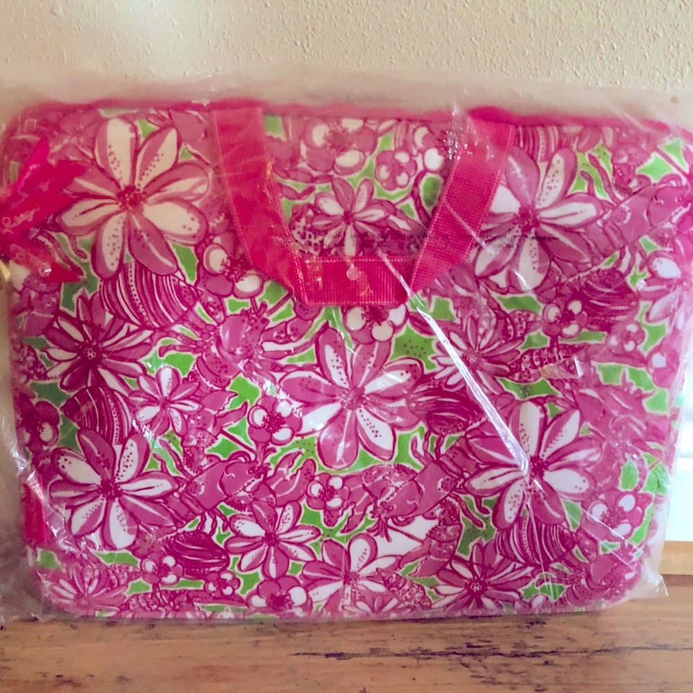 Lily Pulitzer Laptop sleeve!